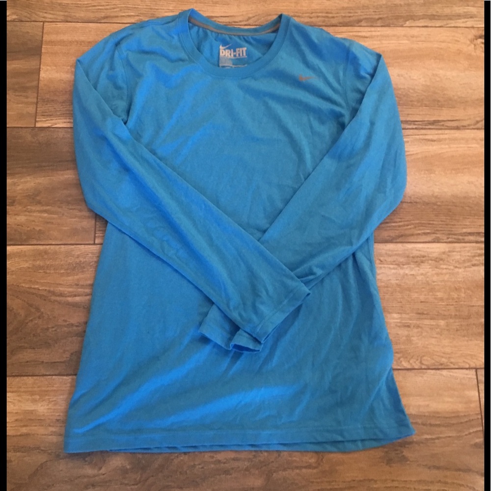 Bundle me!!! Nike Dri Fit Longsleeve Shirt